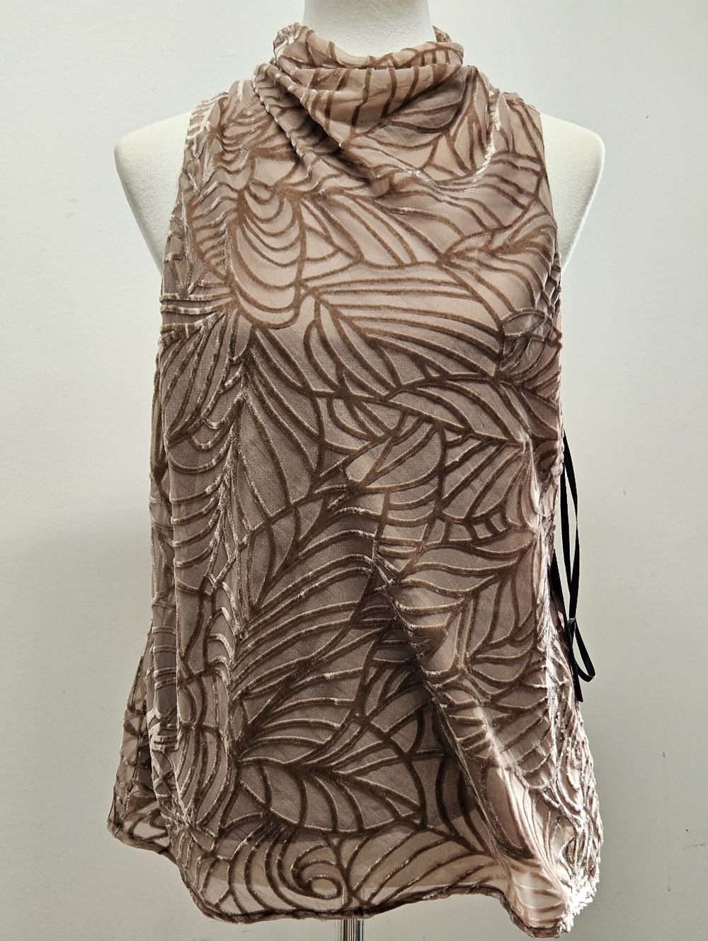 Donna Karen Sleeveless High-Neck Floral Overlay Top Size Large Romantic Layer - Picture 2 of 13